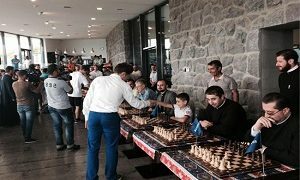 Լուսինե Պողոսյանը Տաթեւ գյուղից ոչ-ոքի է խաղացել Կարլսենի եւ Արոնյանի հետ
