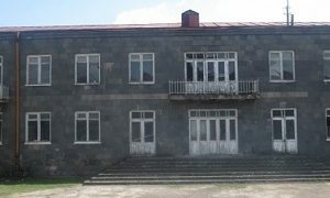 Երեք համայնք սպասարկող Շինուհայրի առողջության կենտրոնը միայն առաջնային բուժօգնություն կարող է իրականացնել