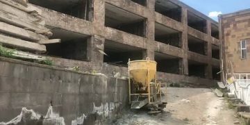 Գորիսի Ակ. Բակունցի անվան դպրոցի շենքի հիմնանորոգման ընթացքում ապամոնտաժված  շինարարական նյութերի աճուրդները տեղի են ունենում Երևանում