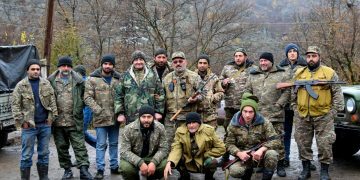 Որոտանը՝ սահմանի  և ճանապարհի եզրագծին