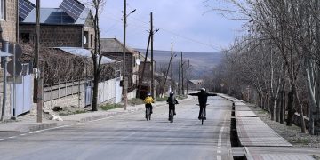 Ներքին Խնձորեսկ. սահմանին ամուր կպած կյանքը